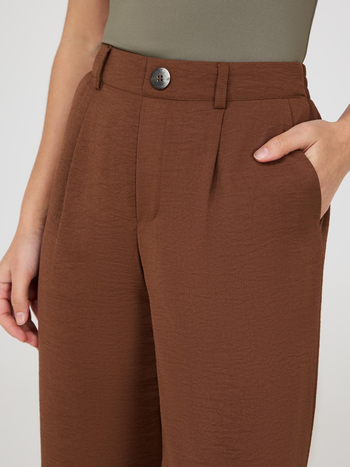 Mid-Rise Wide-Leg Pants