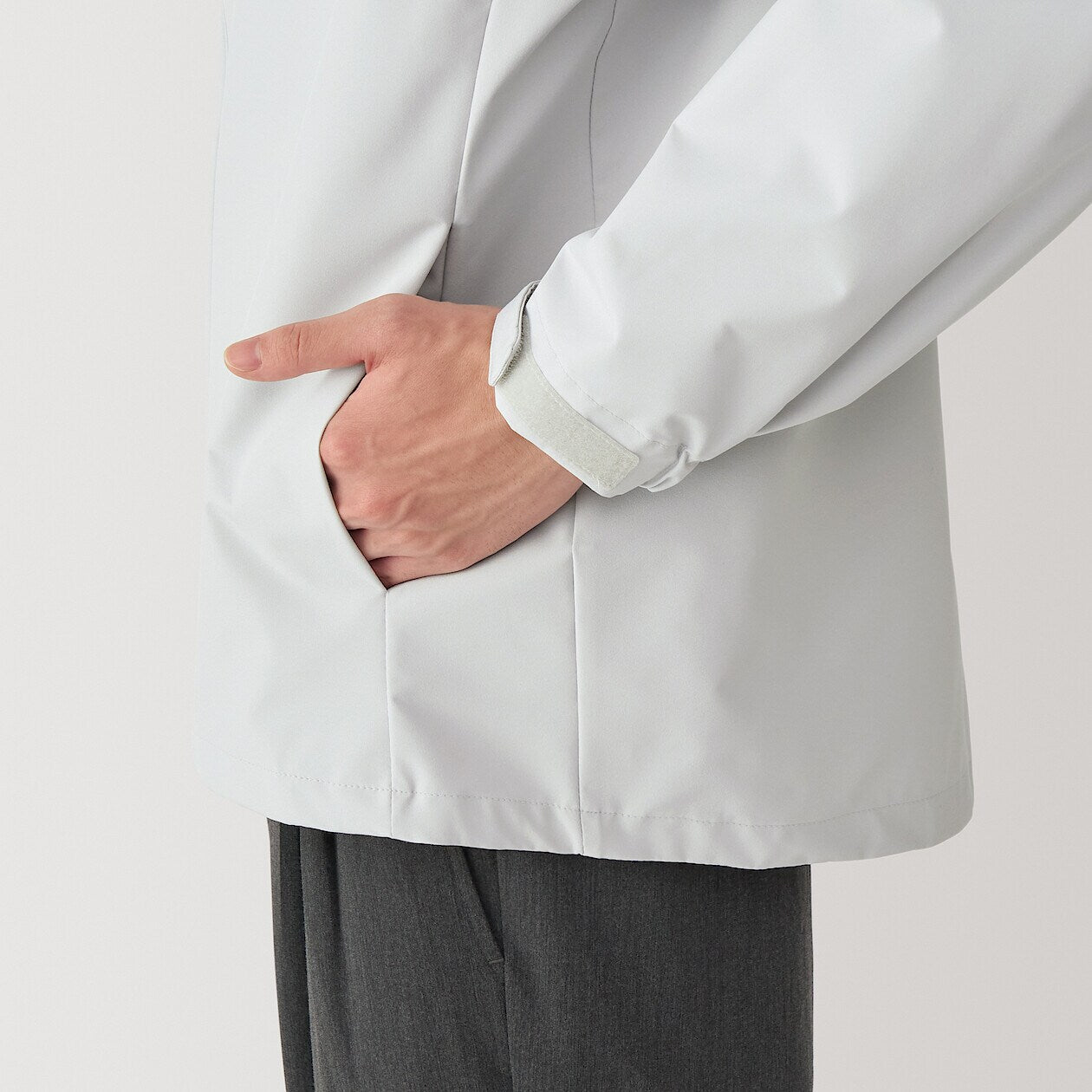 Water Repellent Hooded Jacket