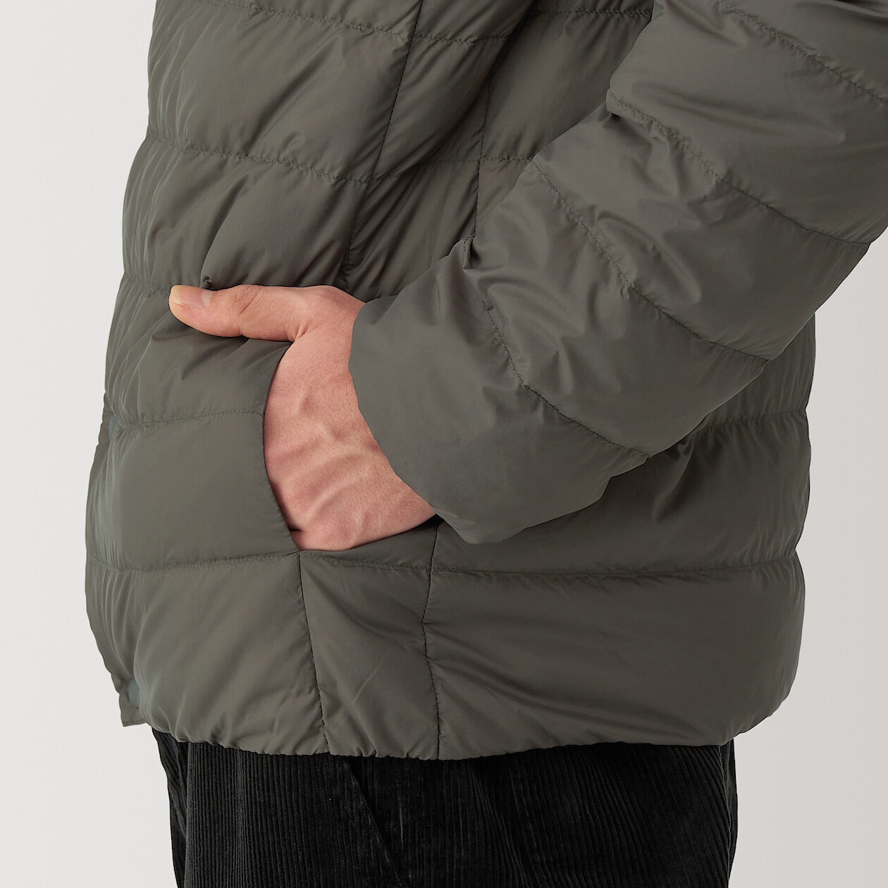 Lightweight Pocketable Collarless Down Puffer Jacket