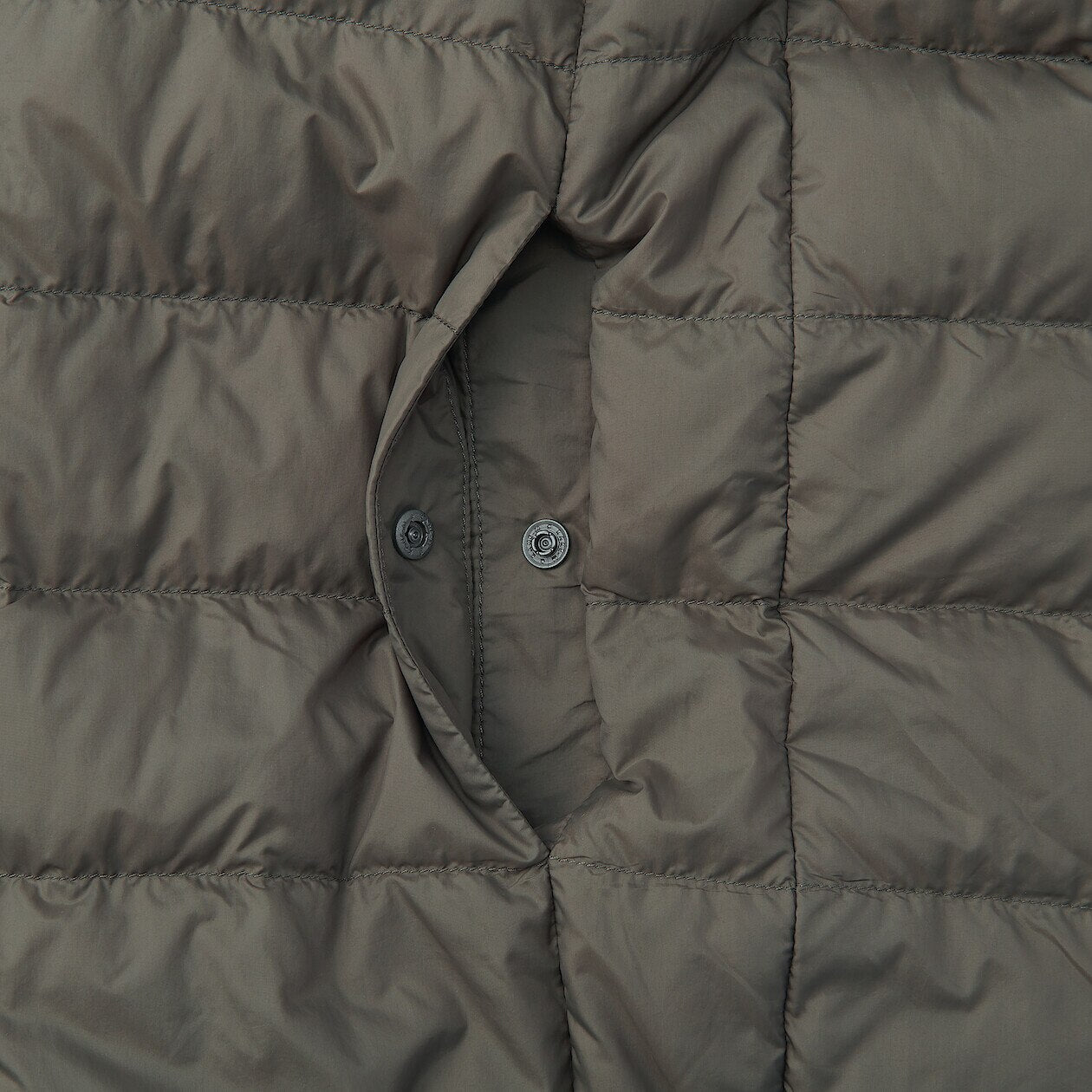 Lightweight Pocketable Collarless Down Puffer Jacket